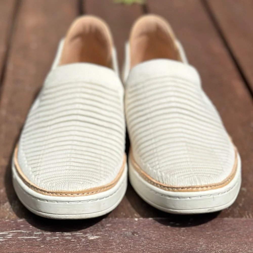 Ugg Sneakers - Picture 4 of 6